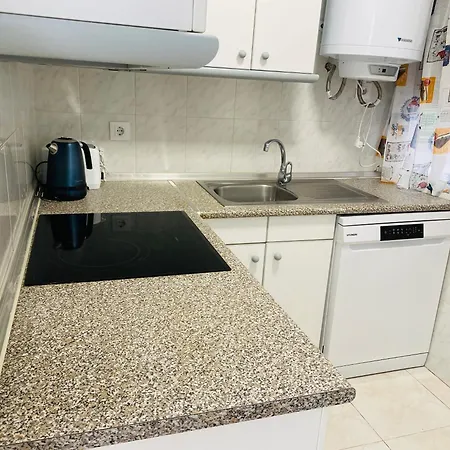 Golden Port Apartment *