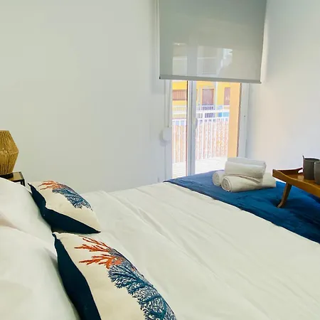 Golden Port Apartment *