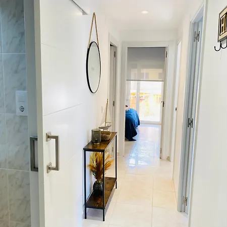 Golden Port Apartment *