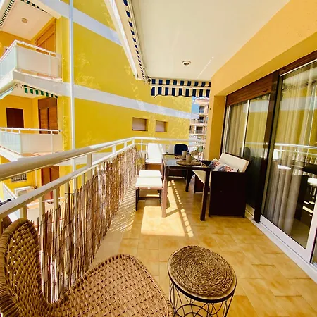 Golden Port Apartment *
